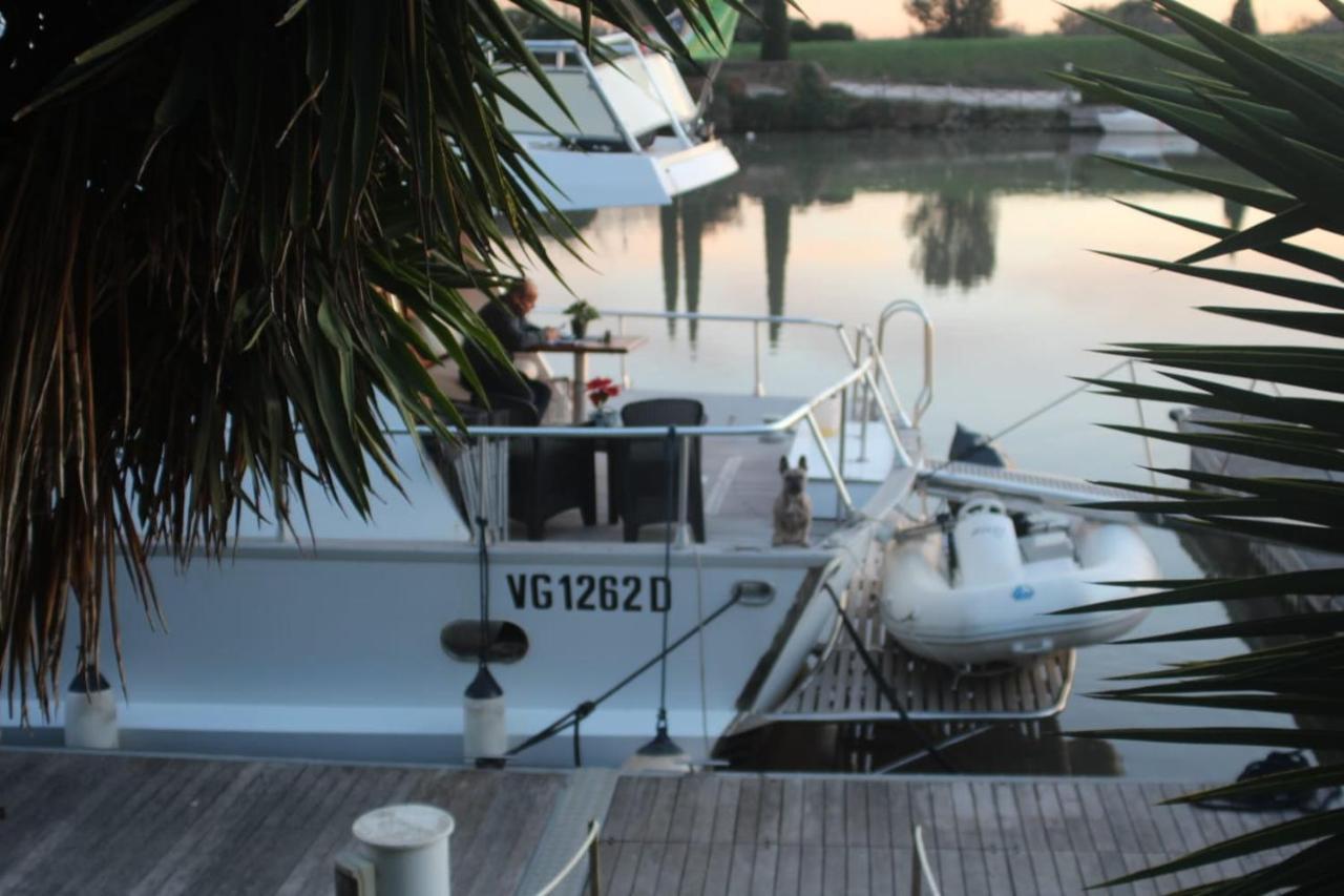 Boat And Breakfast Fiumicino - Roma Hotell Ostia Antica Eksteriør bilde